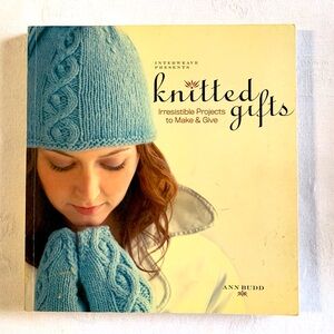 KNITTED GIFTS Knitting Patterns Book 30 Projects to Knit & Give
